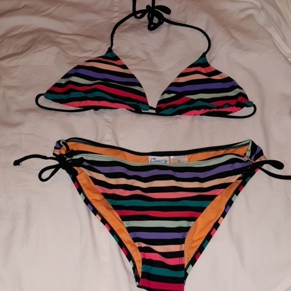 California Waves String Triangle Bikini Medium